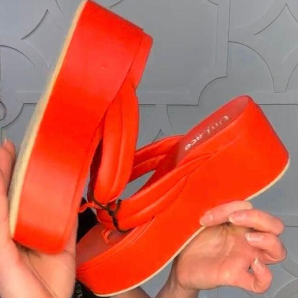 UNLACE Toe Strap Sandals In Red Size Euro 40 / US 10 New in Box MSRP $317 - Picture 9 of 15